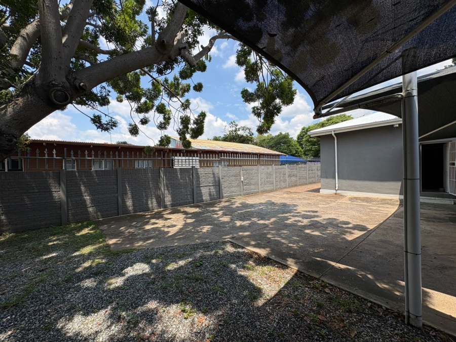 6 Bedroom Property for Sale in Bodorp North West